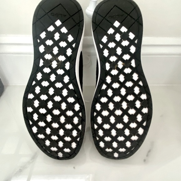 Strechy Fabric Sneakers - Picture 3 of 7